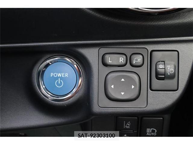 Toyota AQUA 2018-05 8883286-8