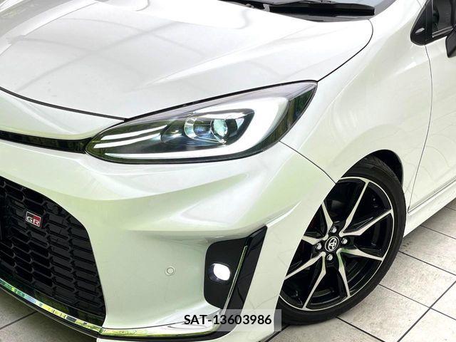 Toyota AQUA 2024-05 8883281-11