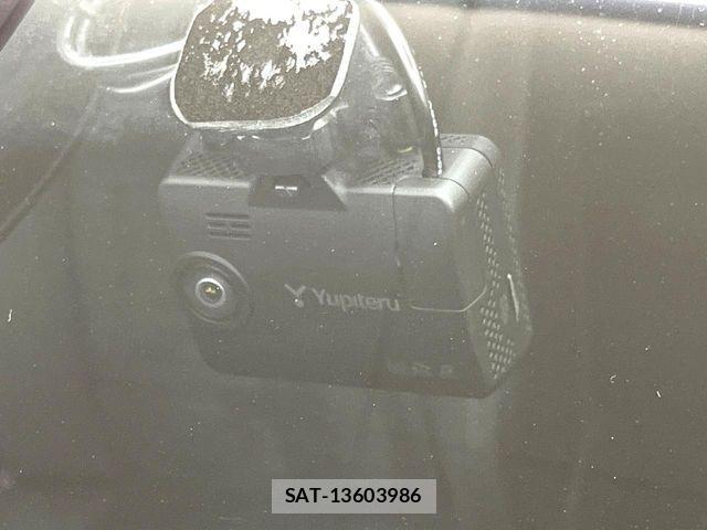 Toyota AQUA 2024-05 8883281-6