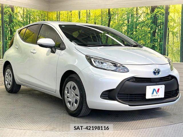 Toyota AQUA 2022-01 8883284-15