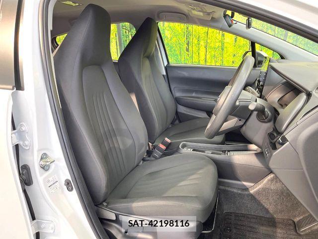 Toyota AQUA 2022-01 8883284-7