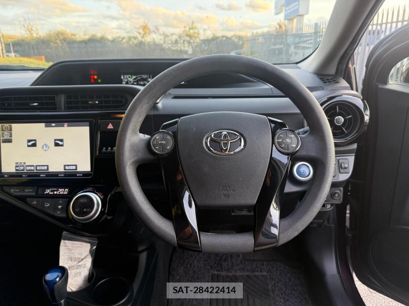 Toyota AQUA 2017-05 1289503-14
