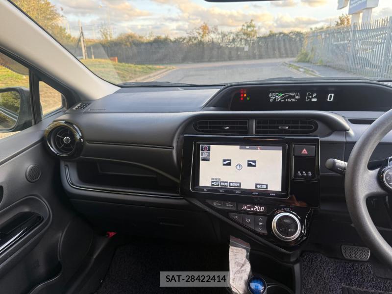 Toyota AQUA 2017-05 1289503-20