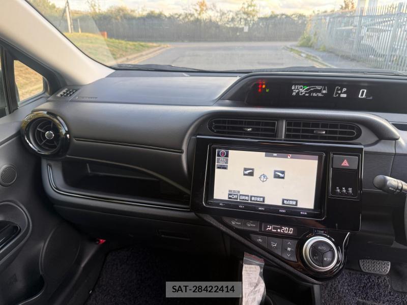 Toyota AQUA 2017-05 1289503-21