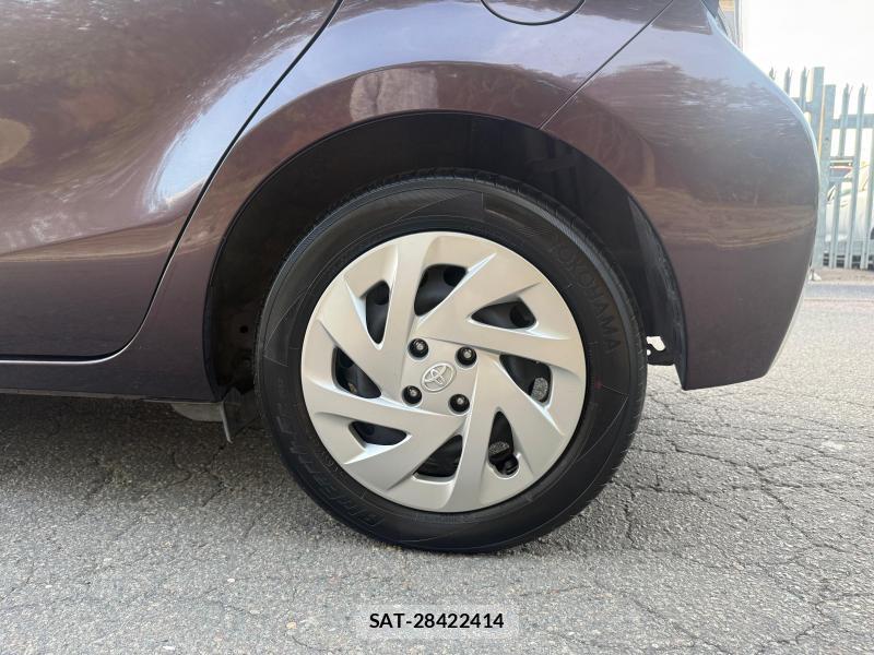 Toyota AQUA 2017-05 1289503-34
