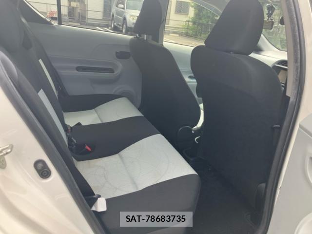 Toyota AQUA 2012-02 8883302-9