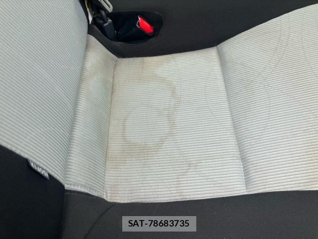 Toyota AQUA 2012-02 8883302-10