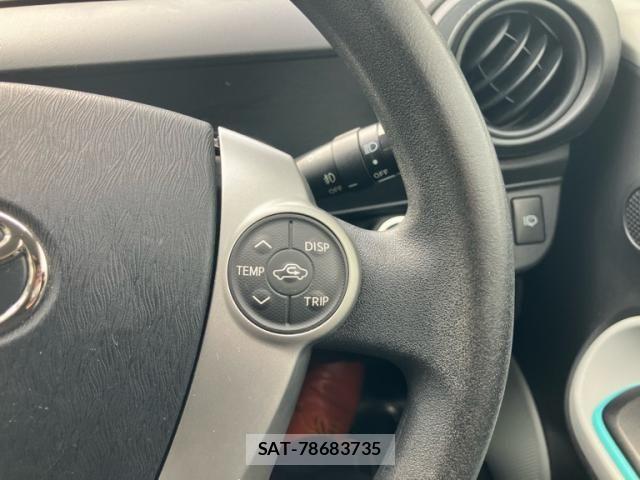 Toyota AQUA 2012-02 8883302-16
