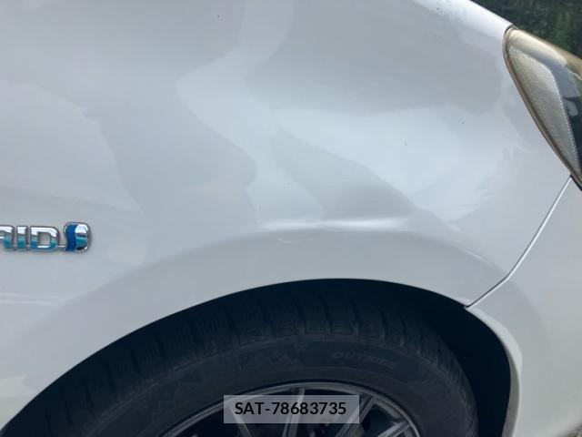 Toyota AQUA 2012-02 8883302-5