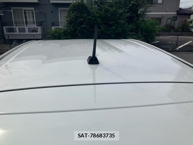Toyota AQUA 2012-02 8883302-7