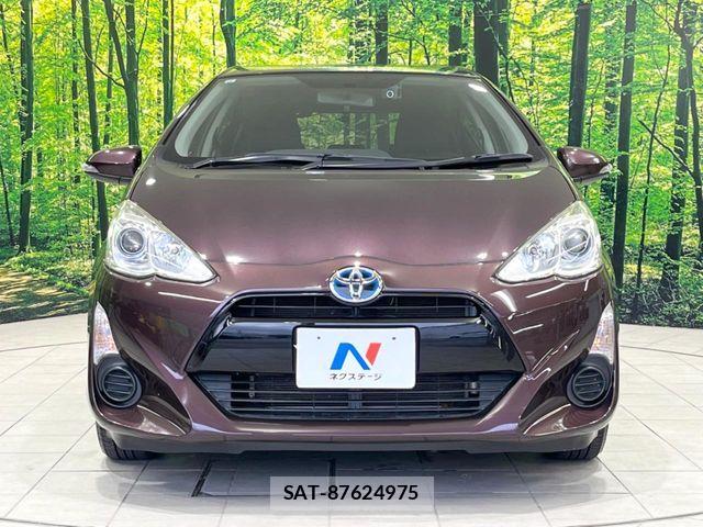 Toyota AQUA 2015-12 8883295-12