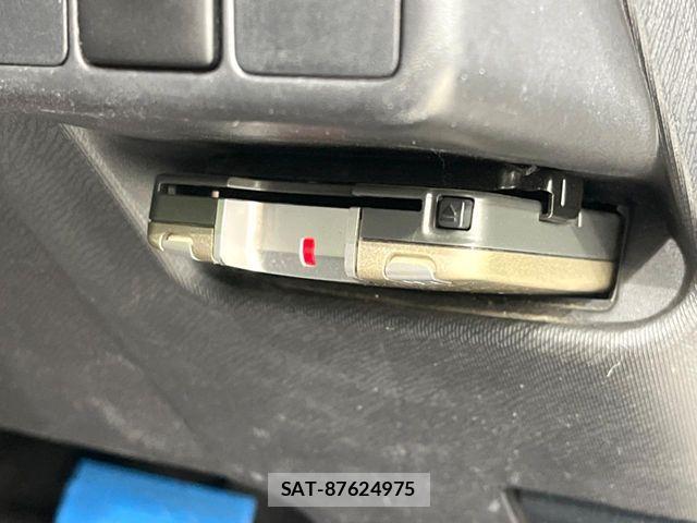 Toyota AQUA 2015-12 8883295-4