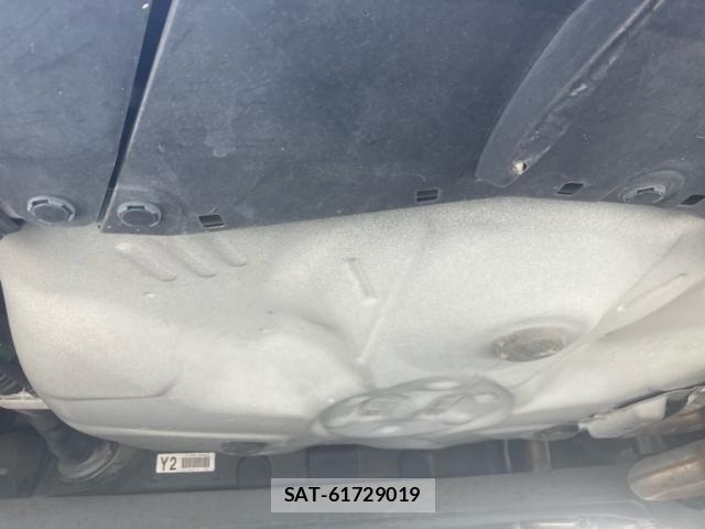 Toyota AQUA 2017-10 8883293-12