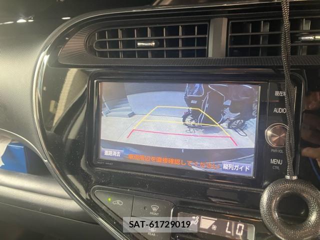 Toyota AQUA 2017-10 8883293-26