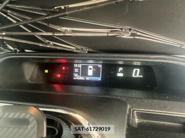 Toyota AQUA 2017-10 8883293-27
