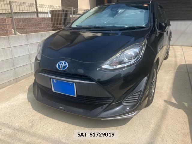 Toyota AQUA 2017-10 8883293-3