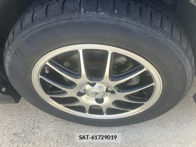 Toyota AQUA 2017-10 8883293-4