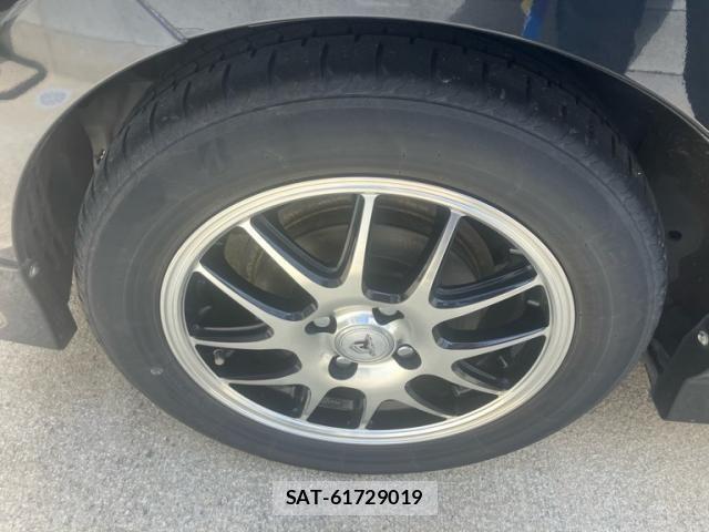 Toyota AQUA 2017-10 8883293-5