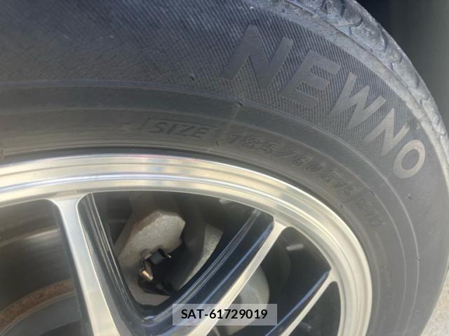 Toyota AQUA 2017-10 8883293-6