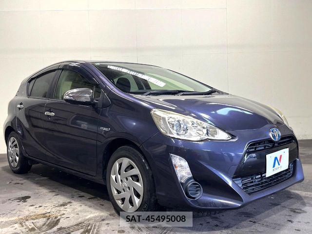 Toyota AQUA 2015-10 8883294-16