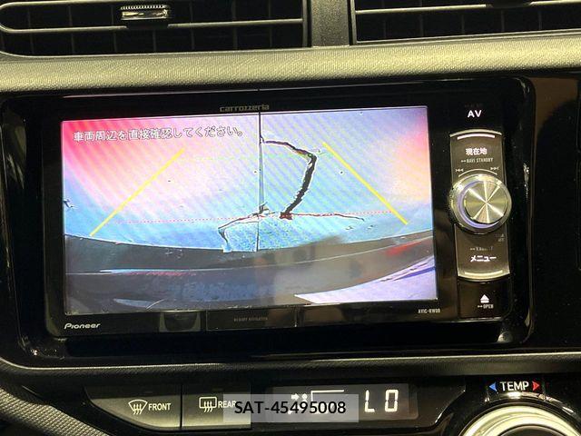 Toyota AQUA 2015-10 8883294-3