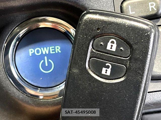 Toyota AQUA 2015-10 8883294-6