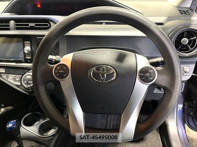 Toyota AQUA 2015-10 8883294-7
