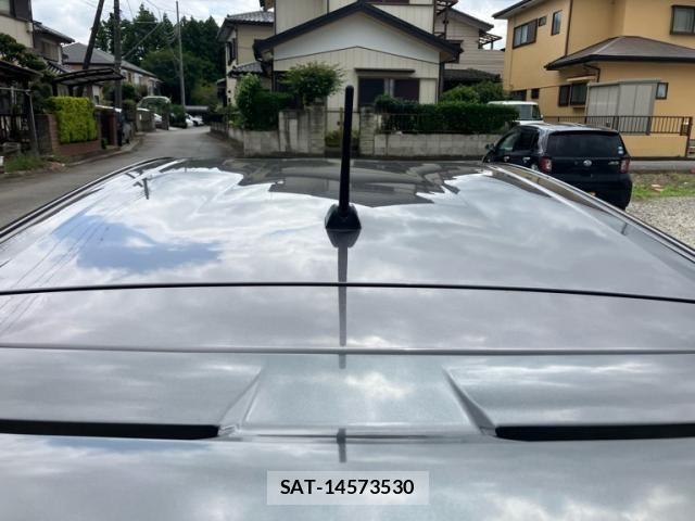 Toyota AQUA 2012-10 8883298-9