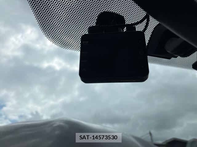 Toyota AQUA 2012-10 8883298-23