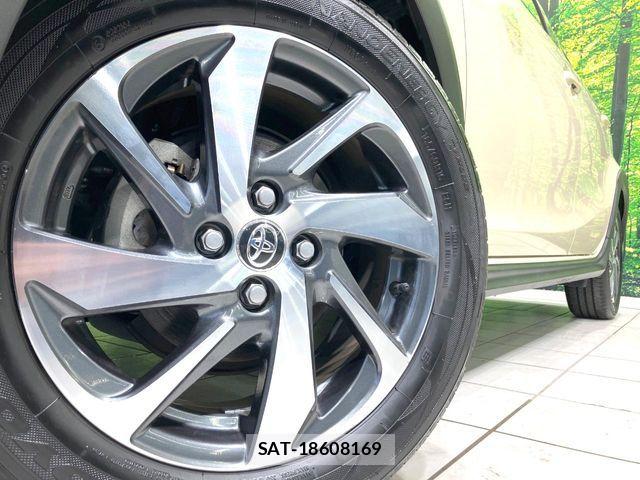 Toyota AQUA 2020-12 8883288-11