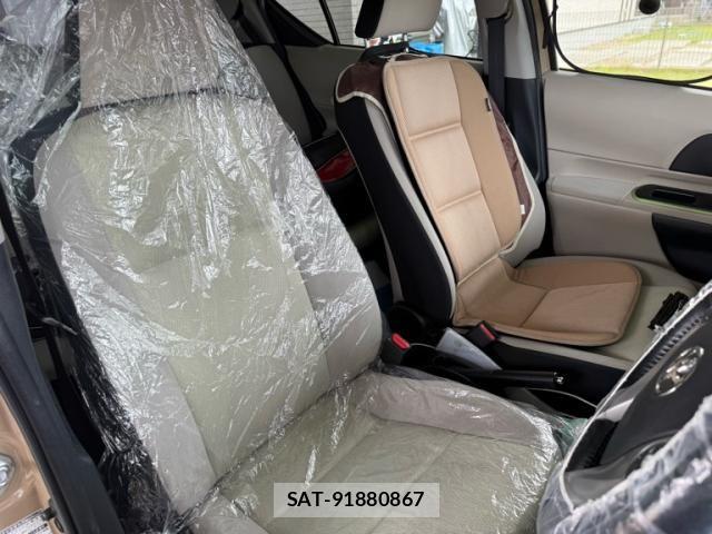 Toyota AQUA 2012-06 8883297-14
