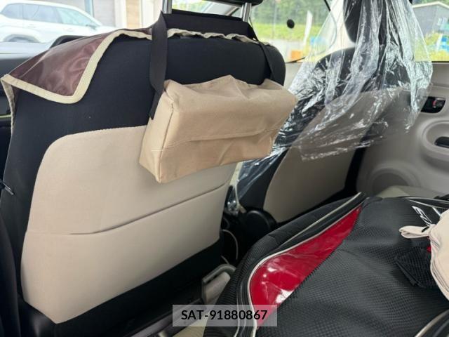 Toyota AQUA 2012-06 8883297-17