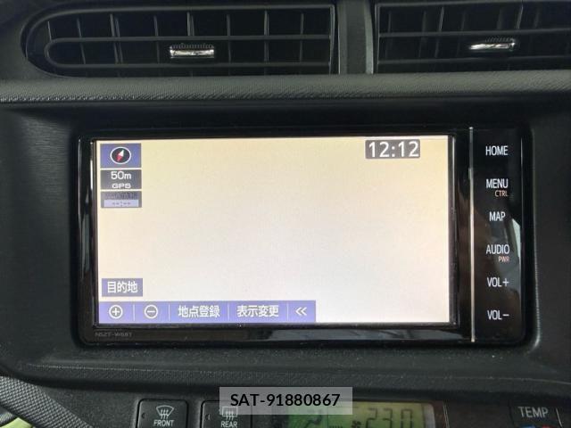 Toyota AQUA 2012-06 8883297-24