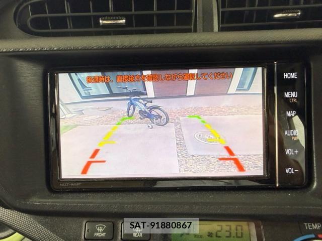 Toyota AQUA 2012-06 8883297-25