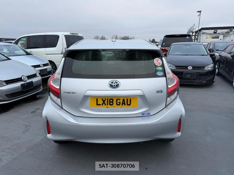 Toyota AQUA 2018-07 1184001-21