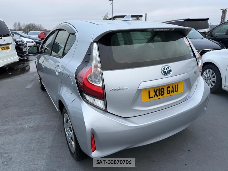 Toyota AQUA 2018-07 1184001-22
