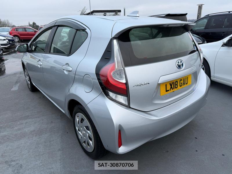 Toyota AQUA 2018-07 1184001-23