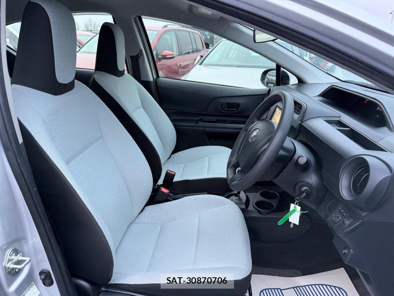 Toyota AQUA 2018-07 1184001-31
