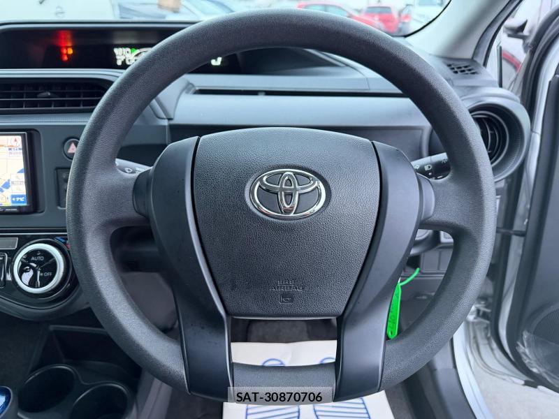 Toyota AQUA 2018-07 1184001-33
