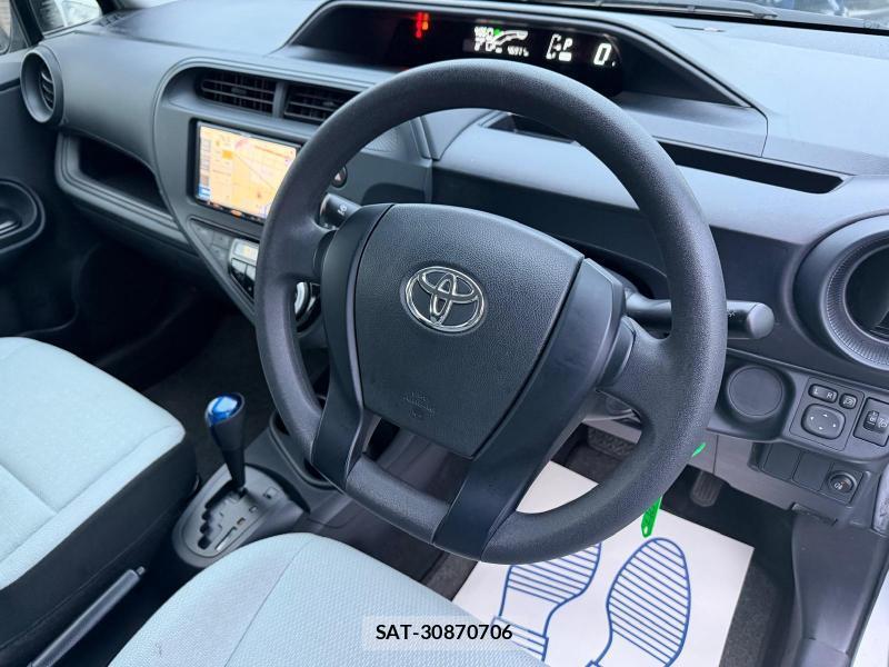 Toyota AQUA 2018-07 1184001-34