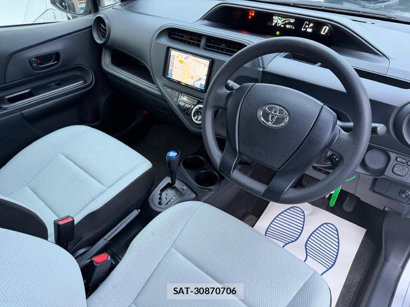 Toyota AQUA 2018-07 1184001-35