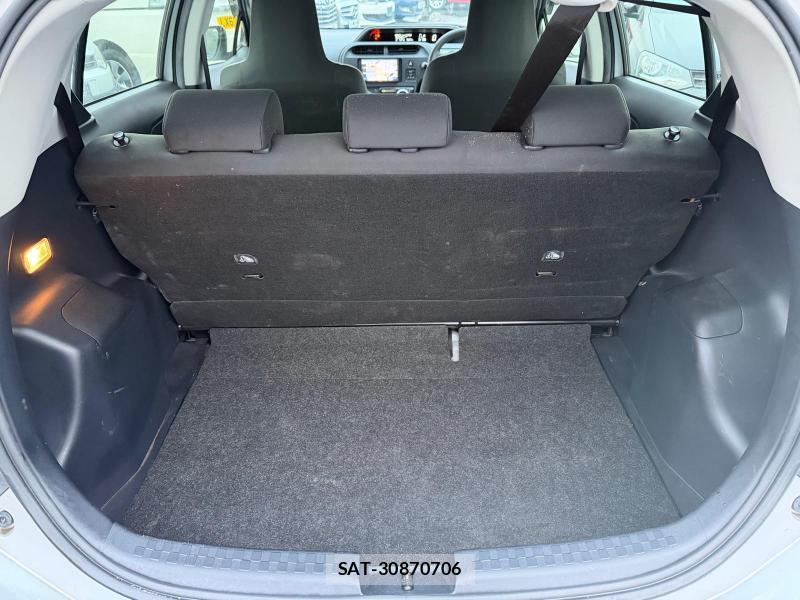 Toyota AQUA 2018-07 1184001-45