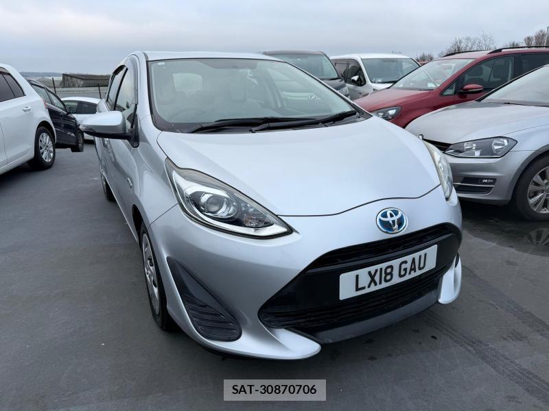 Toyota AQUA 2018-07 1184001-8