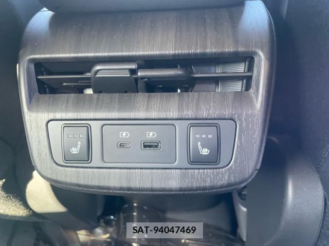 Nissan Ariya 2023-07 2827565-17