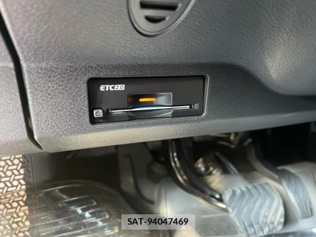 Nissan Ariya 2023-07 2827565-26