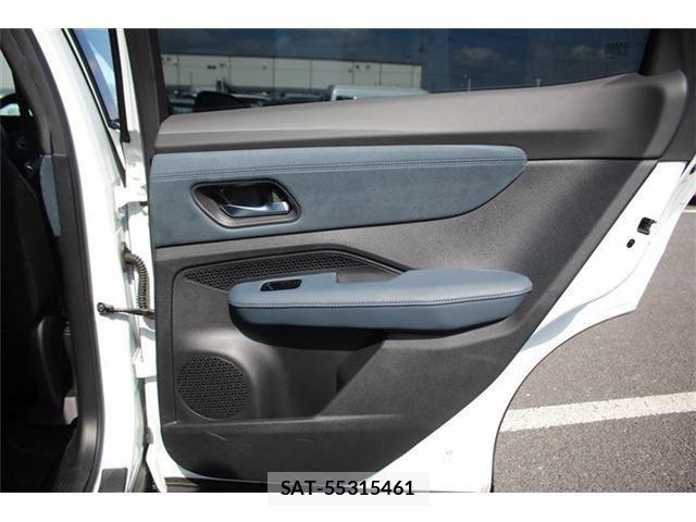 Nissan Ariya 2023-06 3831635-24