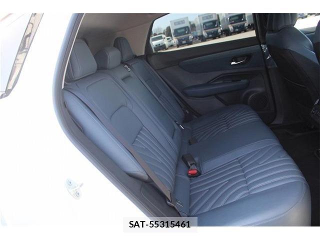 Nissan Ariya 2023-06 3831635-25