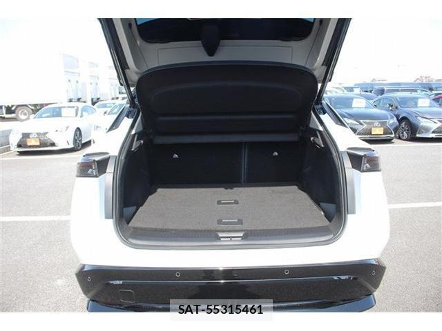 Nissan Ariya 2023-06 3831635-28