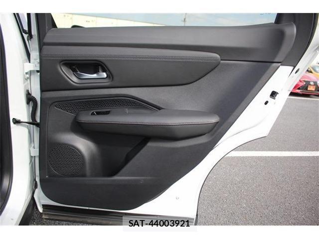 Nissan Ariya 2022-05 3831633-23