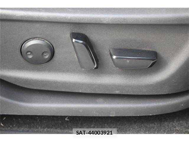 Nissan Ariya 2022-05 3831633-5